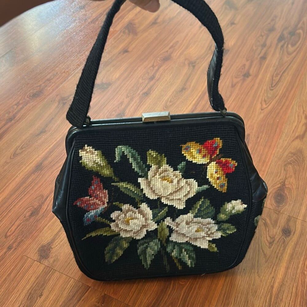 Stunning Vintage 1950s needlepoint rose floral handbag black cream - Picture 5 of 8